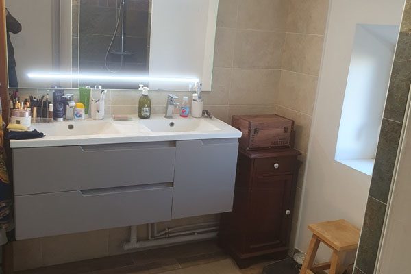 Construction rénovation et réparation Alès. Rénovation de salle de bain avec équipement sanitaire