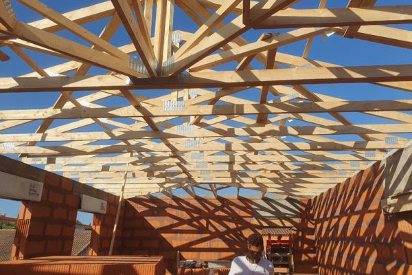 C2T s'occupe également de la construction de la charpente de votre maison